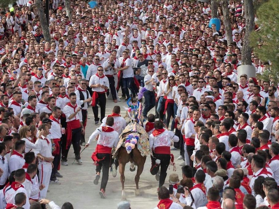 Alojamiento Central Caravaca Caravaca De La Cruz Bagian luar foto
